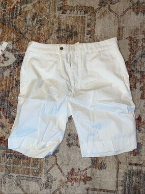 Men's White Flat-Front Cotton Shorts - Lightweight Summer Staple